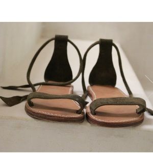 ByJames Sophia suede, size 9, olive